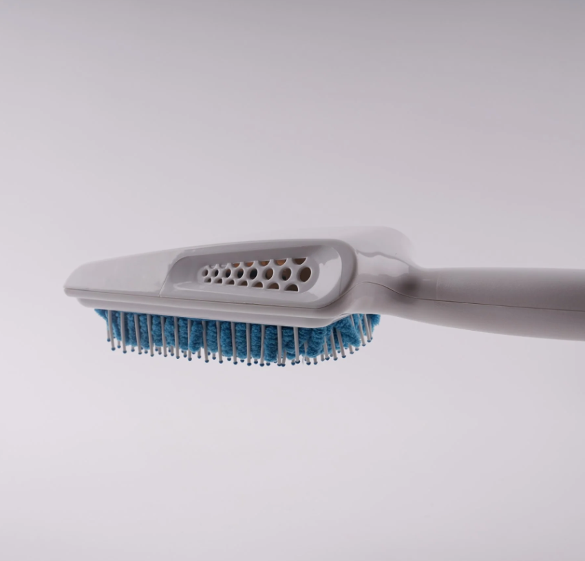 The VIRAL Towel Hair Brush - NEW