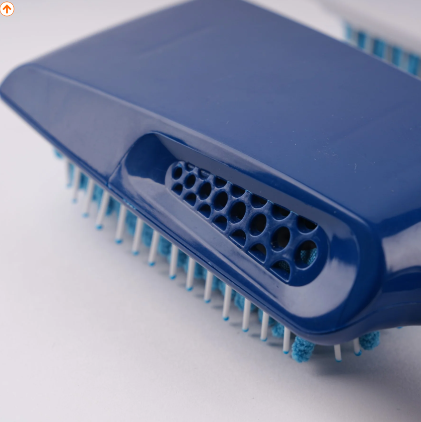 The VIRAL Towel Hair Brush - NEW