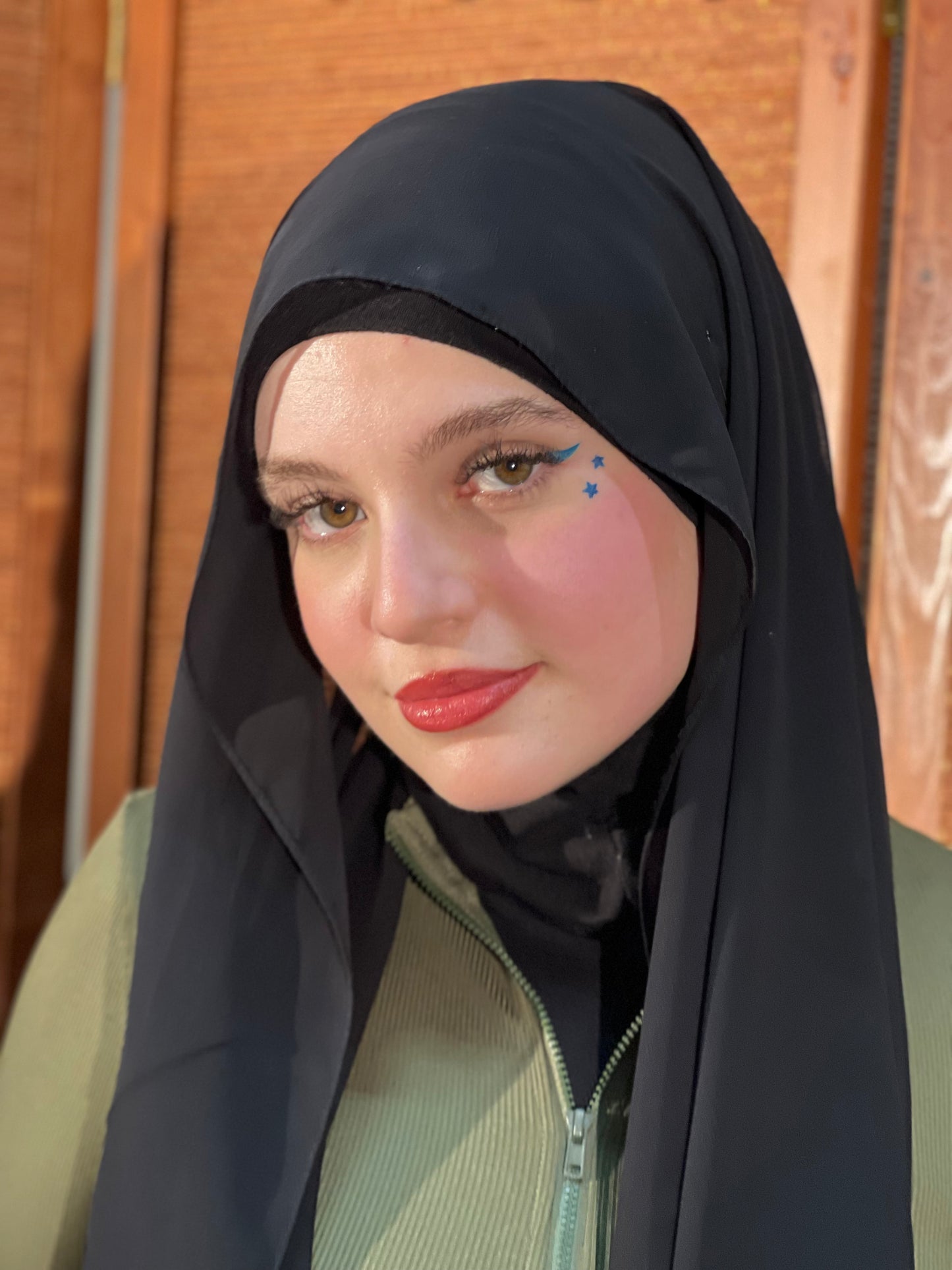 Shape Stamp Eyeliner - Line, Stamp, and Shine!